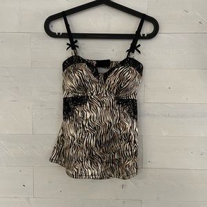 Guess top size medium